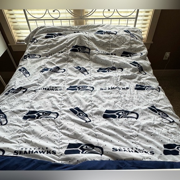 Seattle Seahawk Football Blanket - Picture 1 of 8